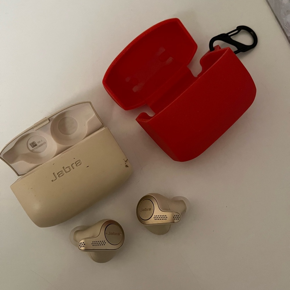 Jabra 65t earbuds
